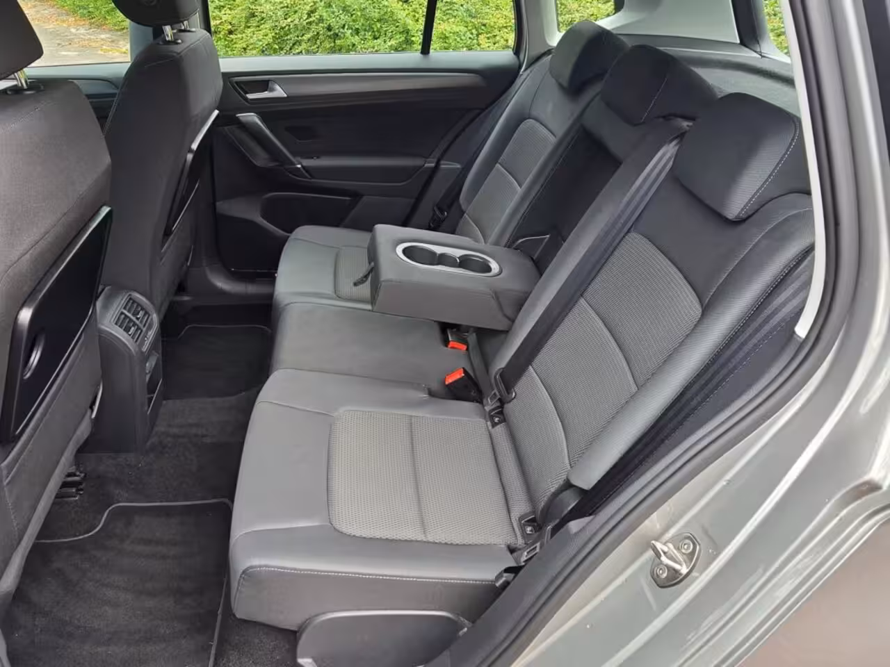 Volkswagen Golf Sportsvan 1.0 TSI HIGHLINE Trekhaak Stoelverwarming