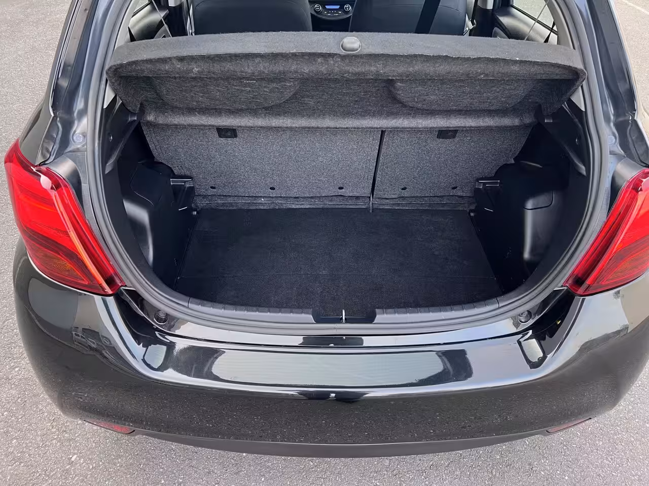 Toyota Yaris 1.5 Hybrid 5drs Automaat/Cruise/Navigatie/Camera/LED