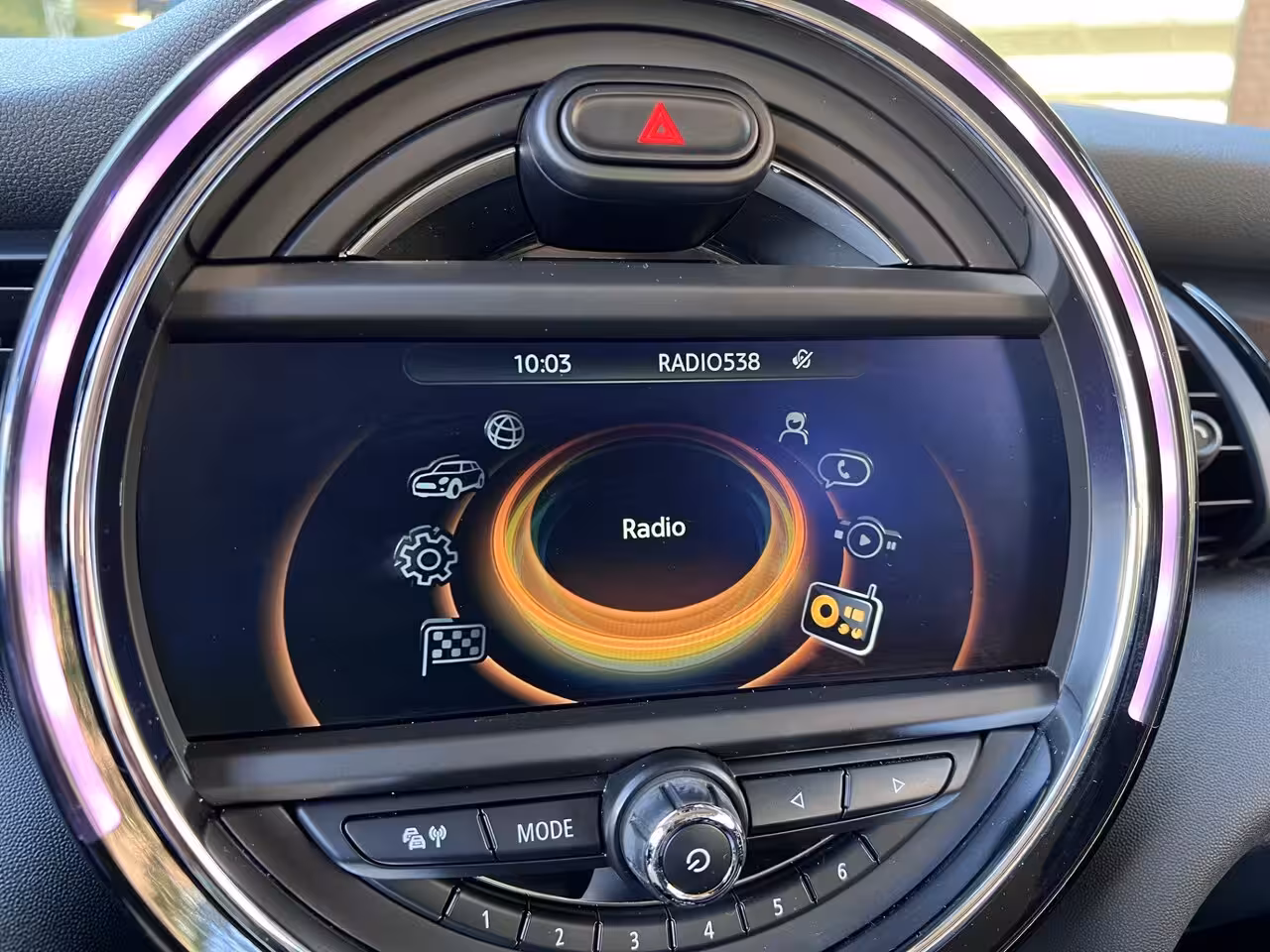 Mini Cooper 1.5 136pk *Automaat*/Chili /Cruise/Two-Tone/17"/led