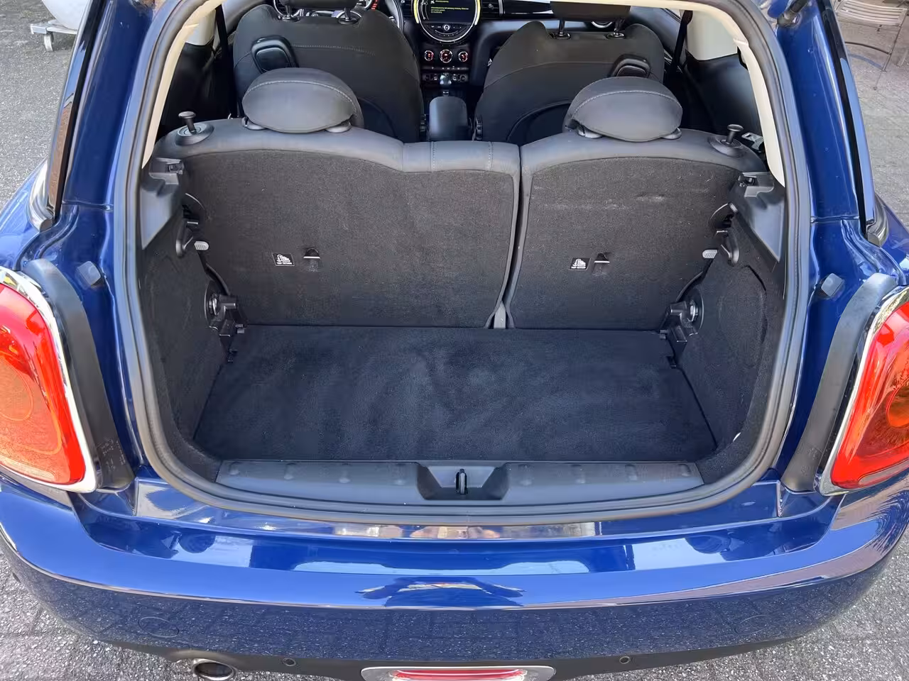 Mini Cooper 1.5 136pk *Automaat*/Chili /Cruise/Two-Tone/17"/led