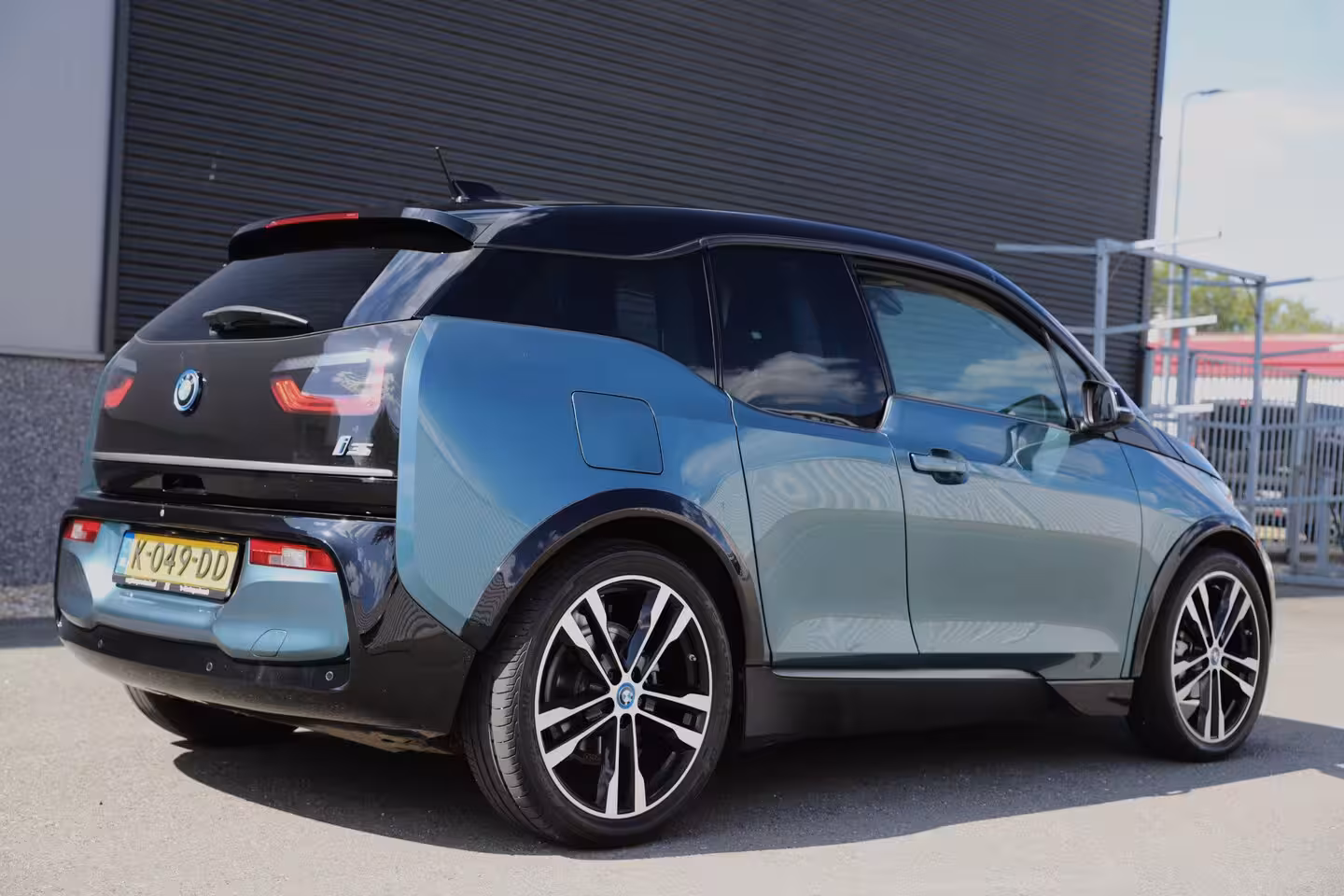 BMW i3 S 184pk Executive 120Ah 42 kWh*Blue Ridge*NaviPro/Camera/W-pomp/20"/3-fase