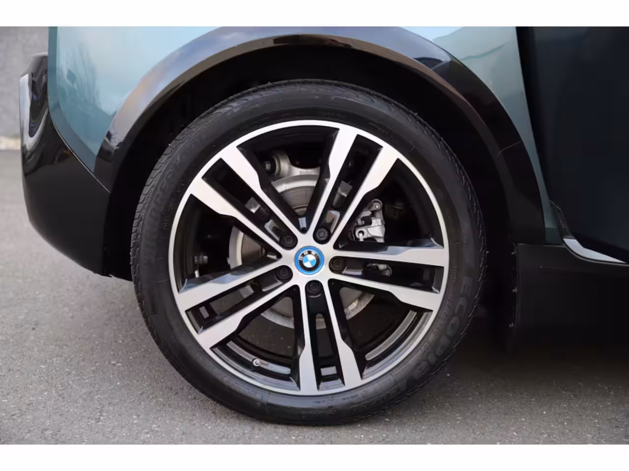 BMW i3 S 184pk Executive 120Ah 42 kWh*Blue Ridge*NaviPro/Camera/W-pomp/20"/3-fase