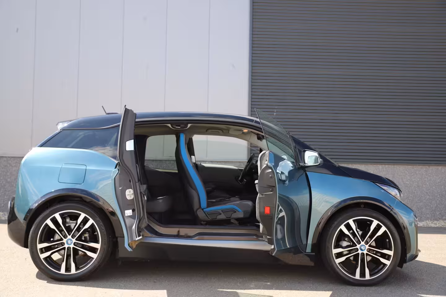 BMW i3 S 184pk Executive 120Ah 42 kWh*Blue Ridge*NaviPro/Camera/W-pomp/20"/3-fase