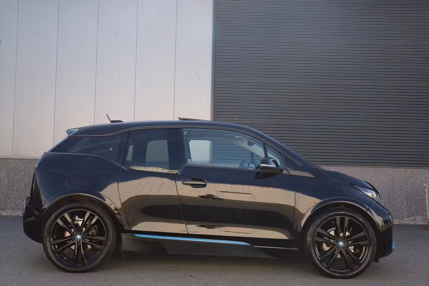 BMW i3 S 184pk Executive 120Ah 42 kWh/Sunroof/Carplay/W-pomp/Camera/3-fase/20"