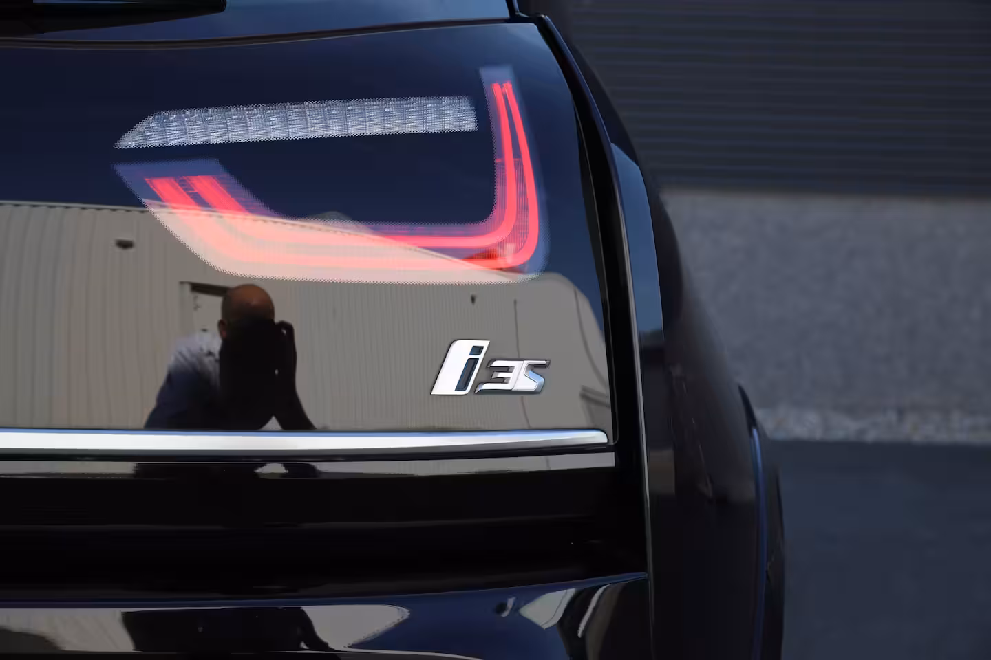 BMW i3 S 184pk Executive 120Ah 42 kWh/Sunroof/Carplay/W-pomp/Camera/3-fase/20"