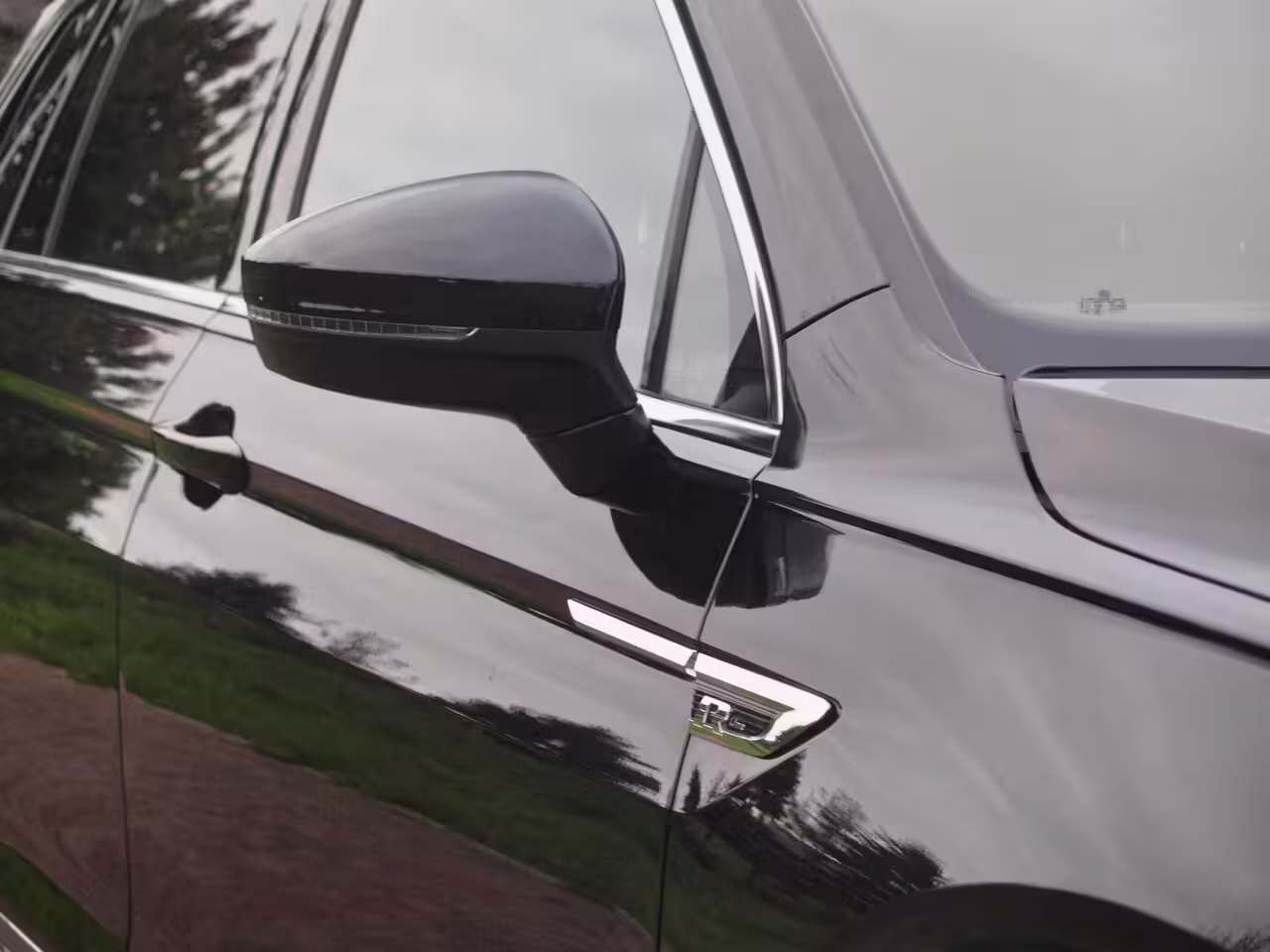 Volkswagen Tiguan Allspace 1.5 TSI Highline Business R 7p. | Panoramadak | Trekhaak | Camera | Sfeerverlichting | App