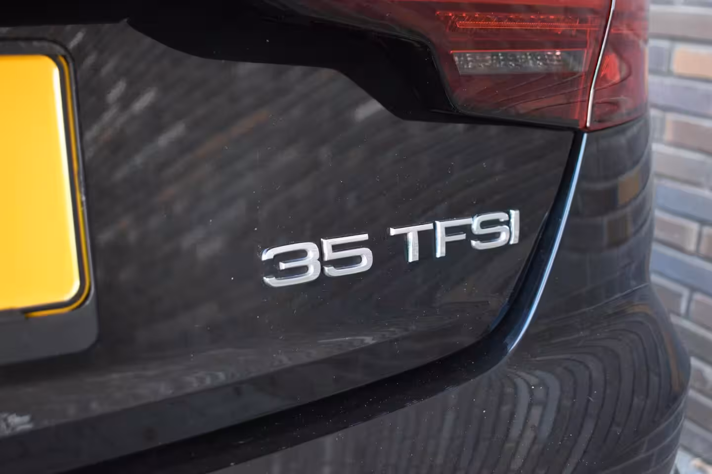 Audi A4 Limousine 35 TFSI Advanced Edition