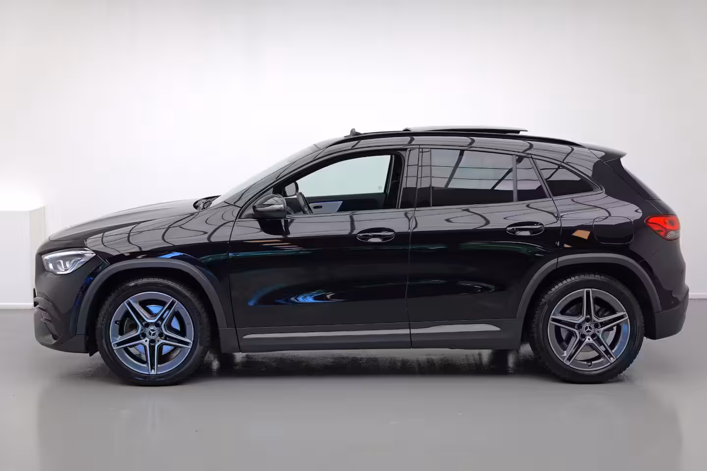 Mercedes-Benz GLA-Klasse GLA250 4MATIC AMG Line |Pano|Ambient|Camera|