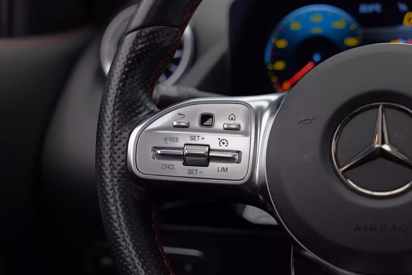 Mercedes-Benz GLA-Klasse GLA250 4MATIC AMG Line |Pano|Ambient|Camera|