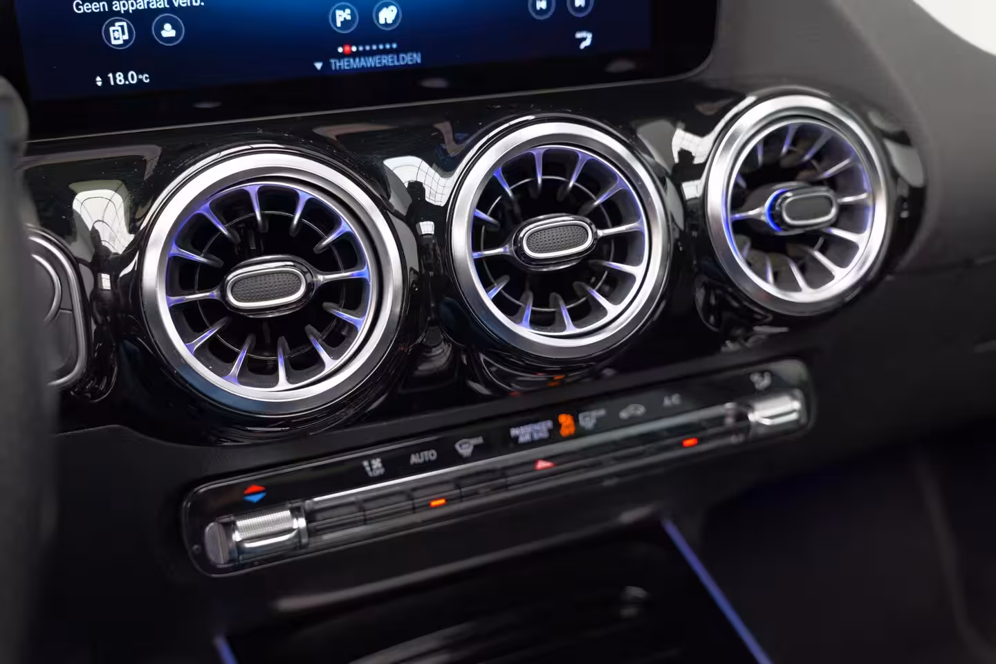Mercedes-Benz GLA-Klasse GLA250 4MATIC AMG Line |Pano|Ambient|Camera|