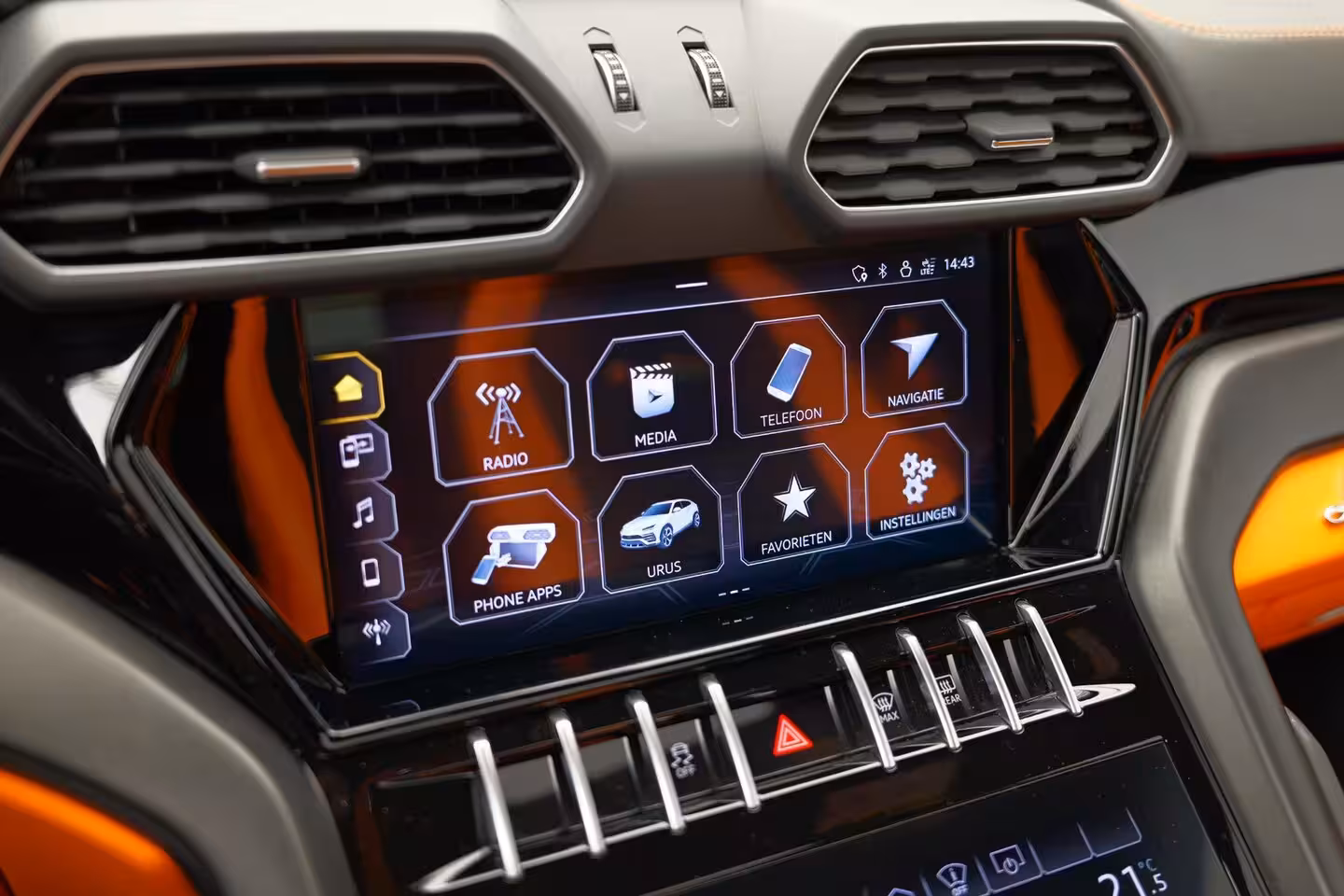 Lamborghini Urus 4.0 V8 Graphite Capsule |BTW|Massage|PPF|Fabrieksgarantie|