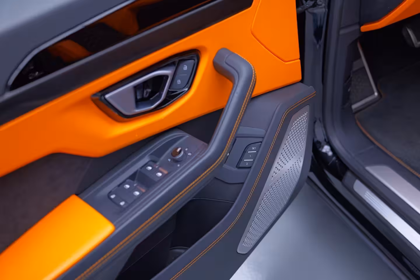 Lamborghini Urus 4.0 V8 Graphite Capsule |BTW|Massage|PPF|Fabrieksgarantie|