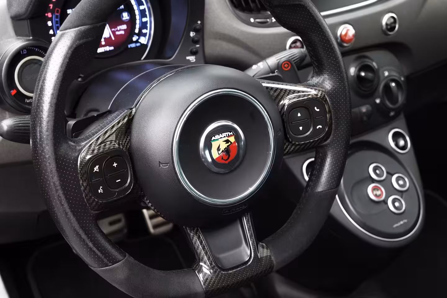 Abarth 595 Competizione 1.4 T-Jet |Pano|Carpay|Sabelt Stoel|