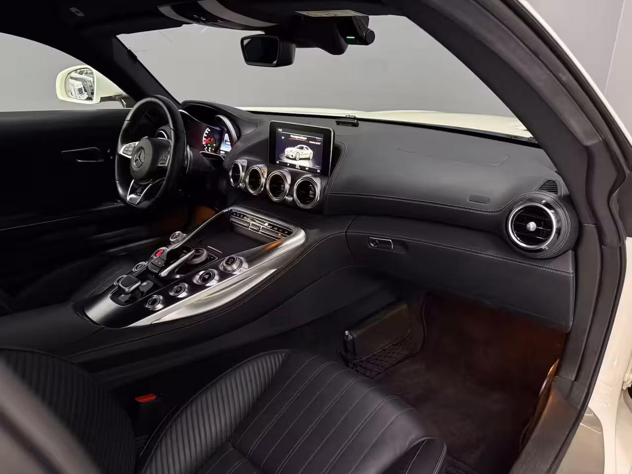 Mercedes-Benz AMG GT 4.0 | 462 pk | Diamant-wit Bright designo | 24.178 km