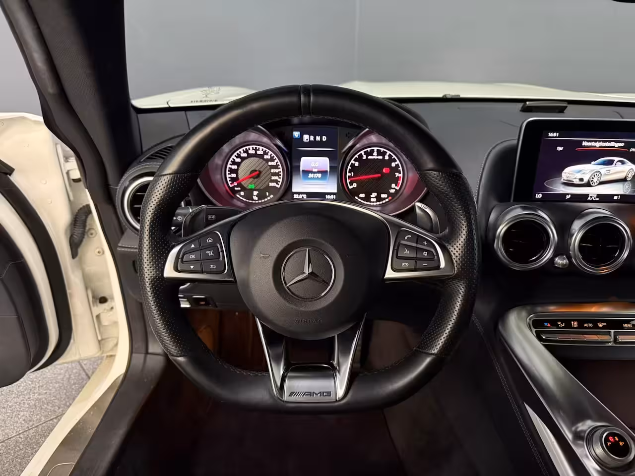 Mercedes-Benz AMG GT 4.0 | 462 pk | Diamant-wit Bright designo | 24.178 km