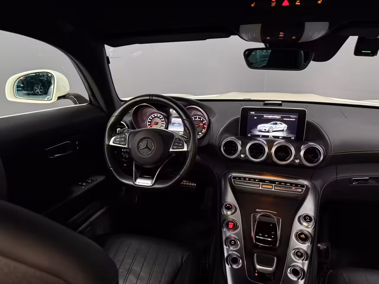 Mercedes-Benz AMG GT 4.0 | 462 pk | Diamant-wit Bright designo | 24.178 km