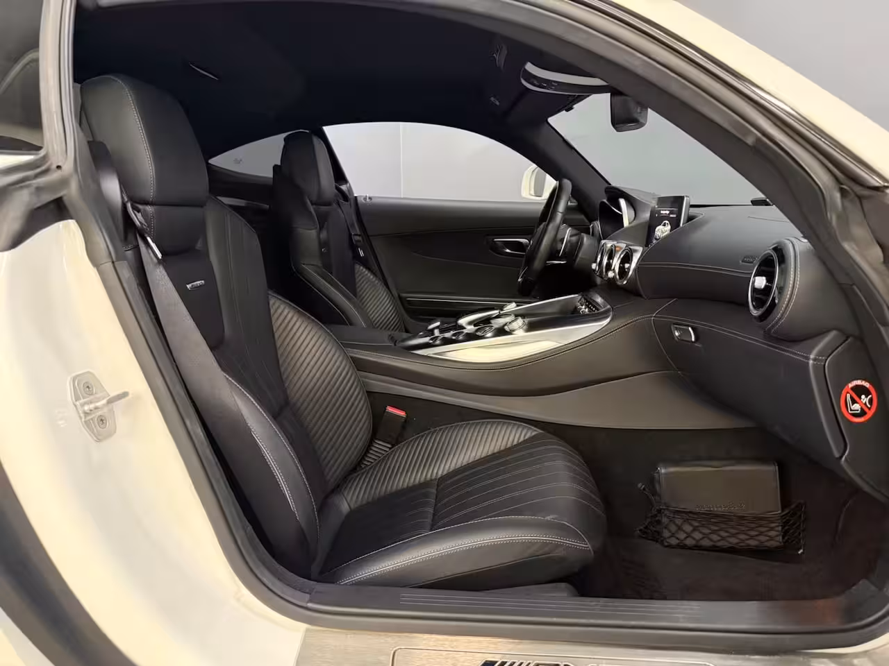 Mercedes-Benz AMG GT 4.0 | 462 pk | Diamant-wit Bright designo | 24.178 km