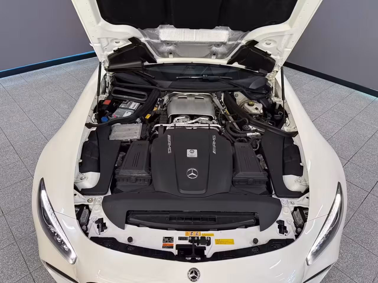 Mercedes-Benz AMG GT 4.0 | 462 pk | Diamant-wit Bright designo | 24.178 km