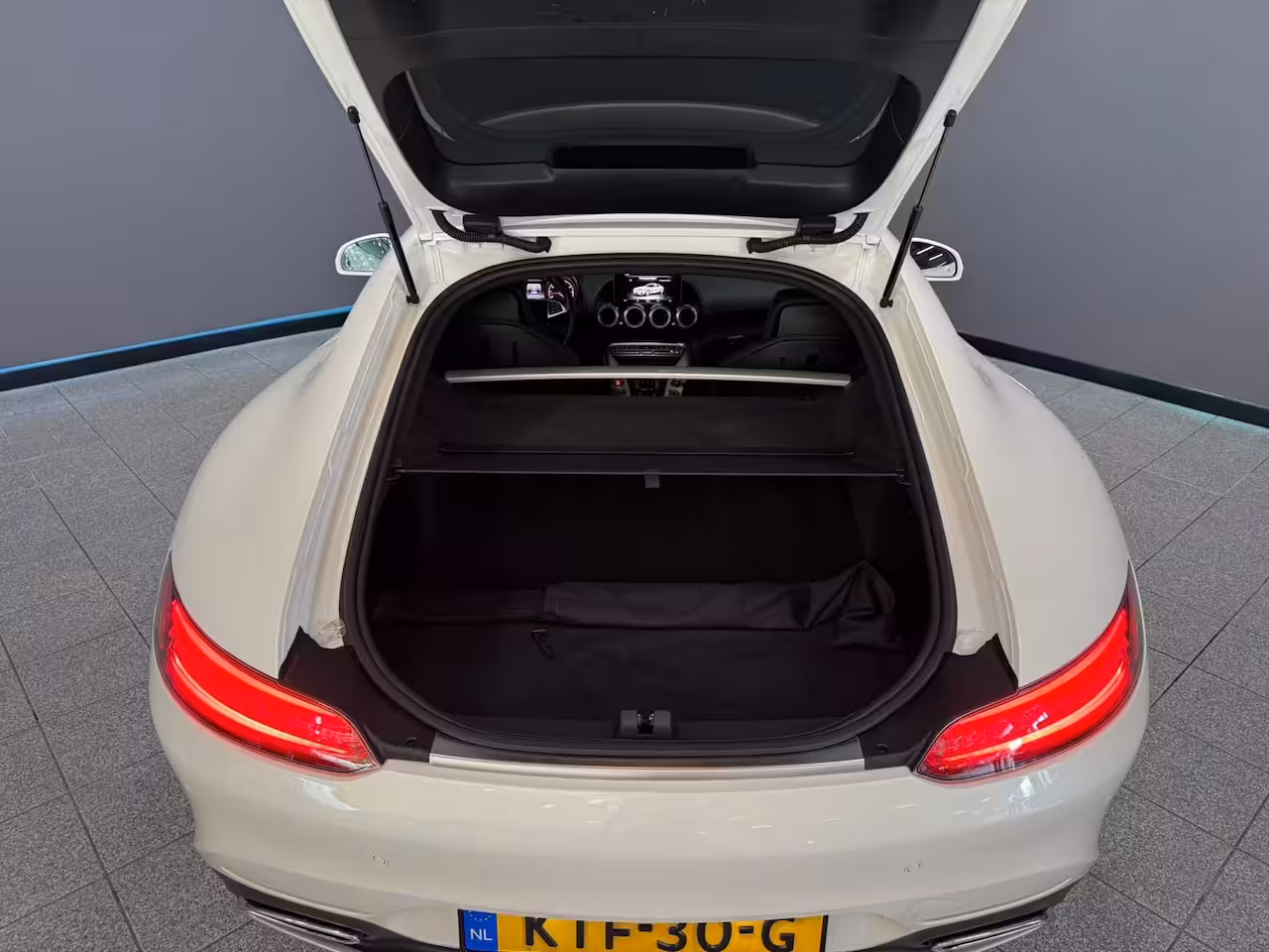 Mercedes-Benz AMG GT 4.0 | 462 pk | Diamant-wit Bright designo | 24.178 km