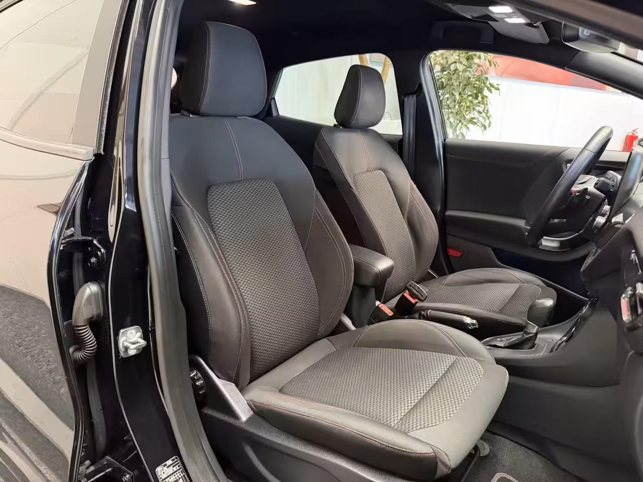 Ford Puma 1.0 ECOBOOST TITANIUM X AUTOMAAT NAVIGATIE ADAPTIVE CRUISE CONTROL APPLE CARPLAY/ANDROID R
