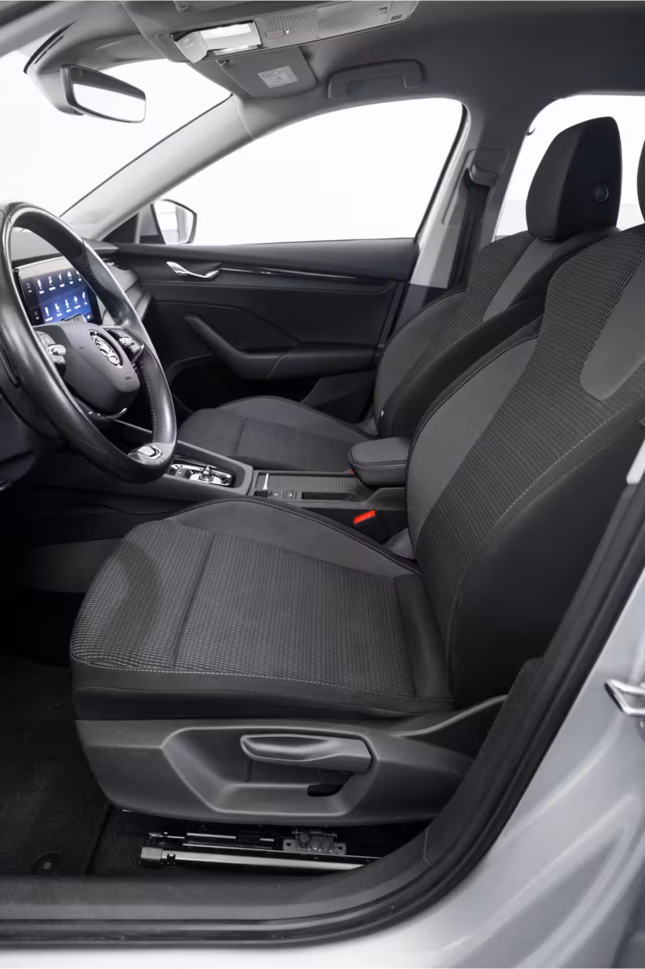 Skoda Octavia Combi Automaat Business Edition | CarPlay | LED | Elektrische achterklep | NL-auto