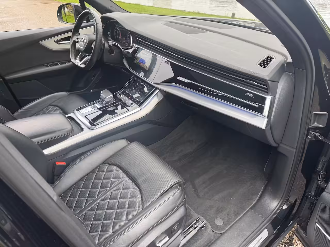 Audi Q7 55 TFSI quattro RS zetels Black Optic Pano Ambient 22inch