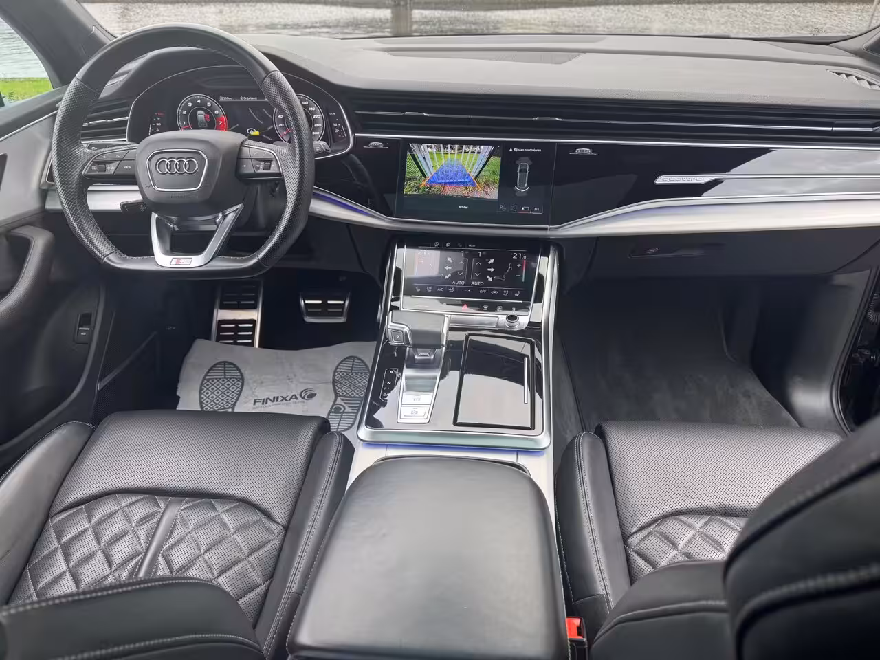 Audi Q7 55 TFSI quattro RS zetels Black Optic Pano Ambient 22inch