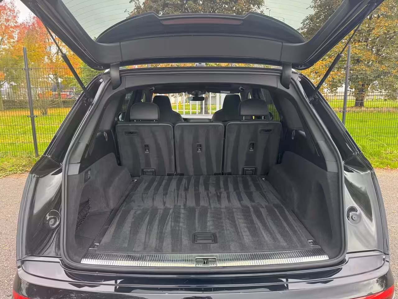 Audi Q7 55 TFSI quattro RS zetels Black Optic Pano Ambient 22inch