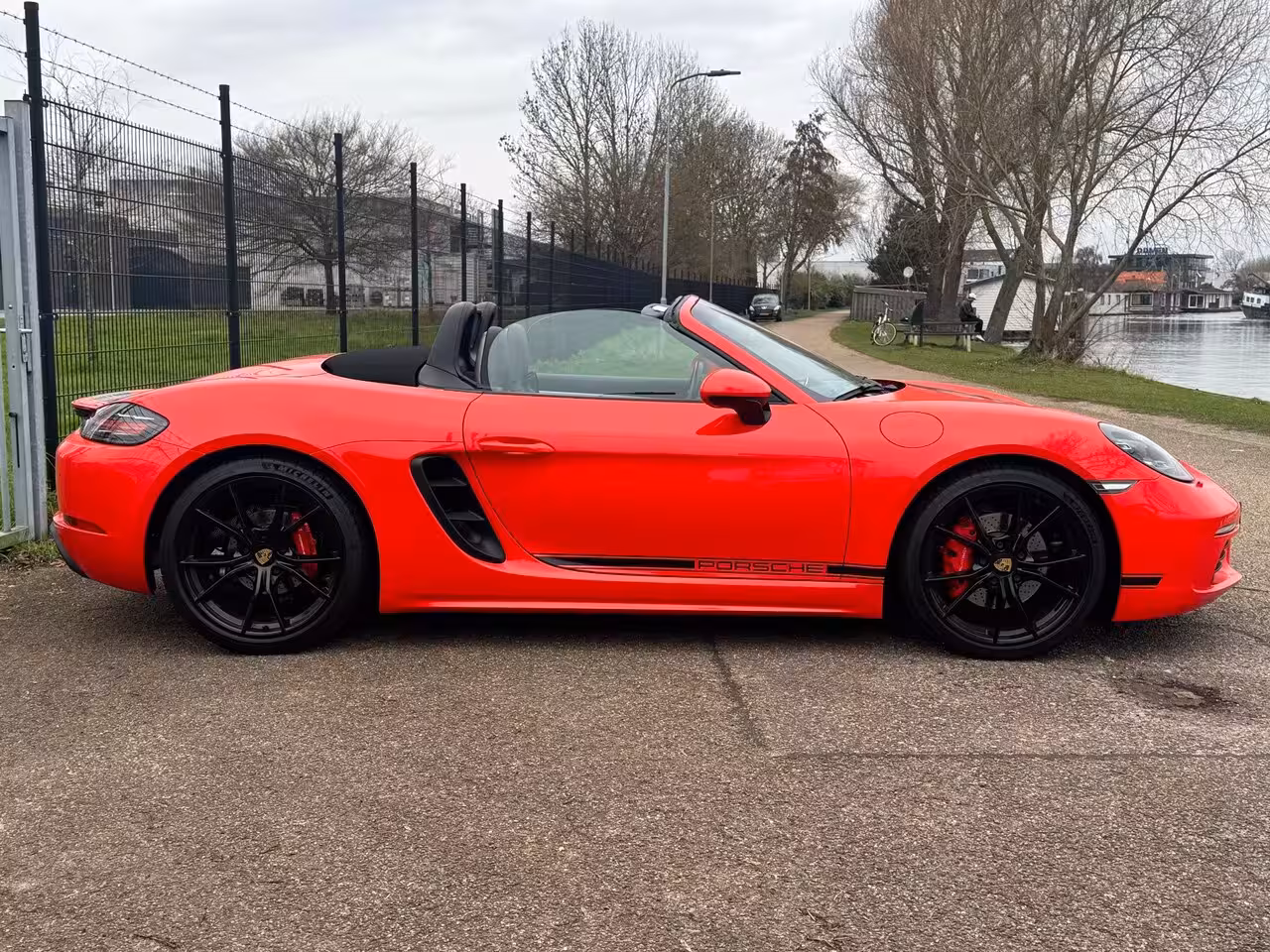 Porsche 718 Boxster S 2.5 350PK PDK Lava Orange Sportchrono PDLS 20Inch