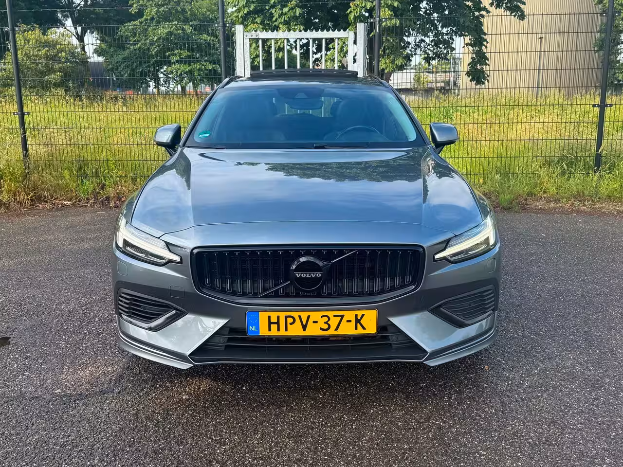 Volvo V60 2.0 T8 390PK Recharge AWD R-Design Panodak LED Trekhaak 19inch