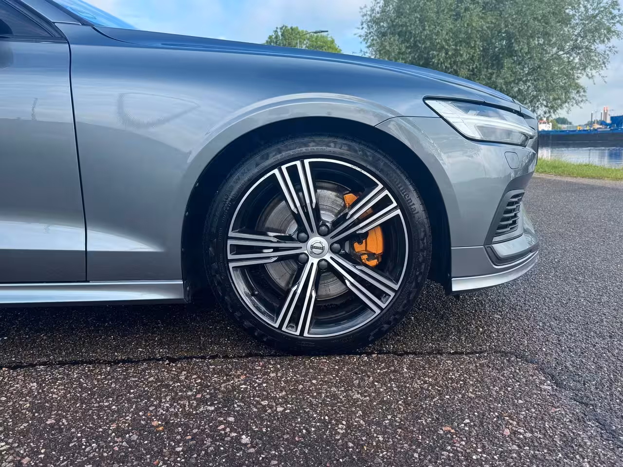 Volvo V60 2.0 T8 390PK Recharge AWD R-Design Panodak LED Trekhaak 19inch