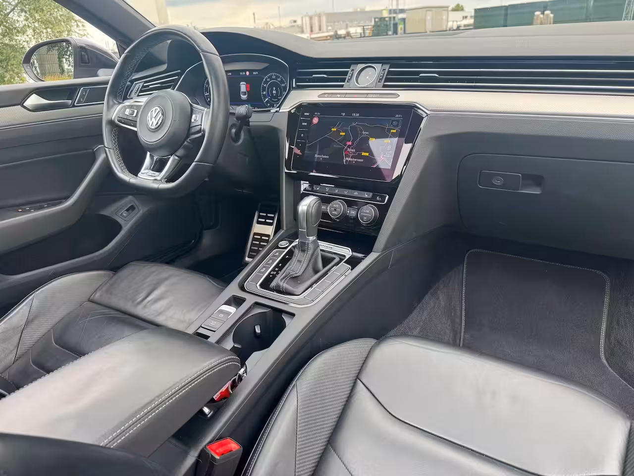 Volkswagen Arteon 2.0 TSI 4Motion Business R Panodak 20inch Dynaudio MEGA VOL