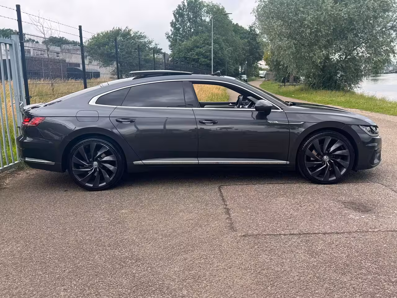 Volkswagen Arteon 2.0 TSI 4Motion Business R Panodak 20inch Dynaudio MEGA VOL