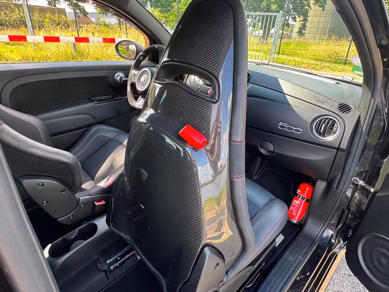 Abarth 695 1.4 T-Jet 180PK Competizione Carbon Sabelt Monza Beats