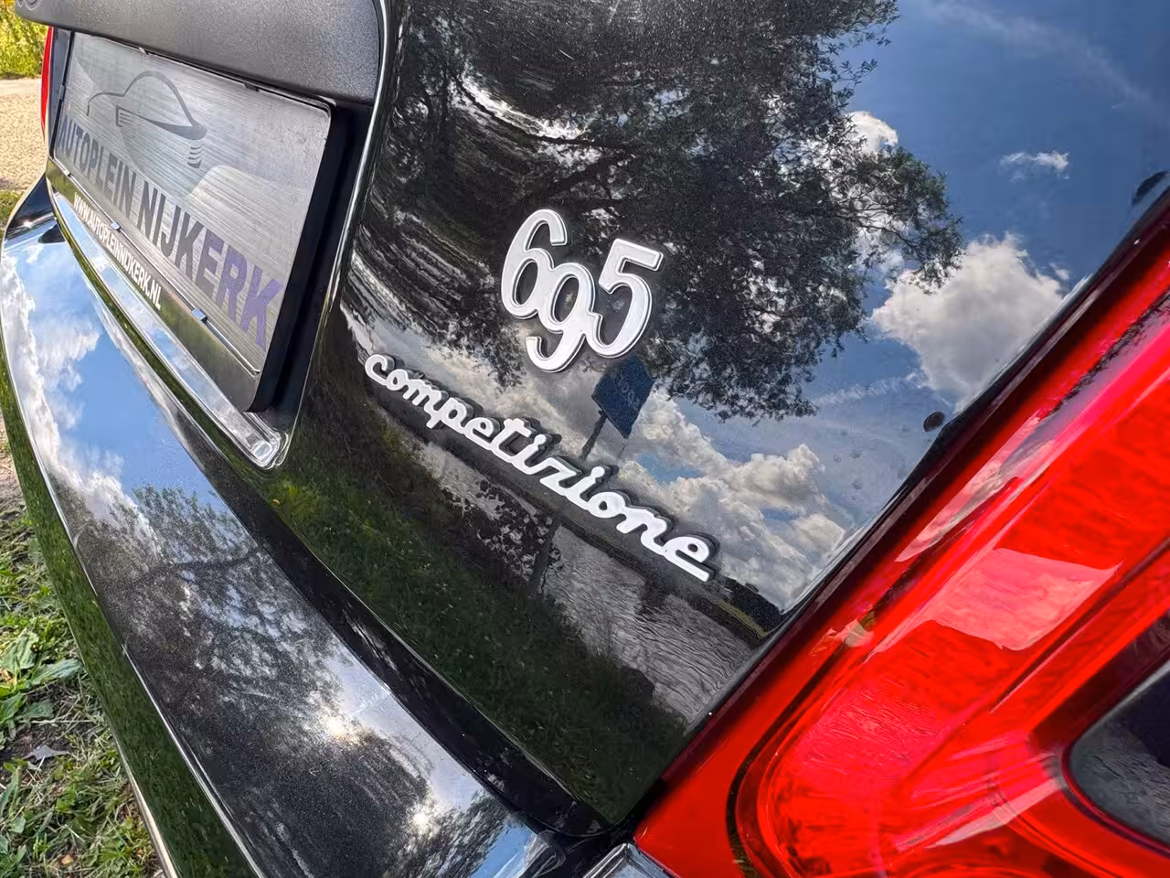 Abarth 695 1.4 T-Jet 180PK Competizione Carbon Sabelt Monza Beats