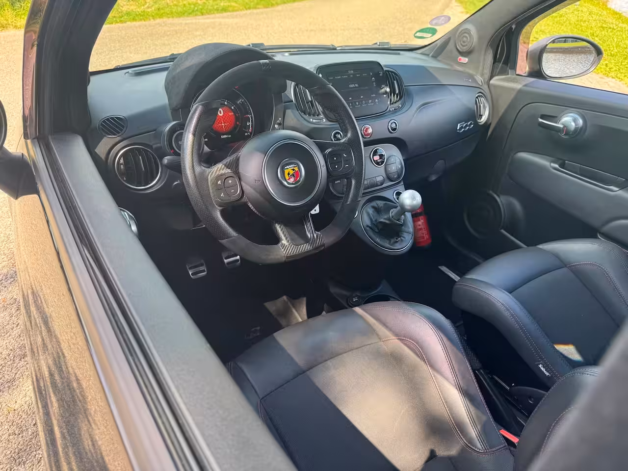 Abarth 695 1.4 T-Jet 180PK Competizione Carbon Sabelt Monza Beats