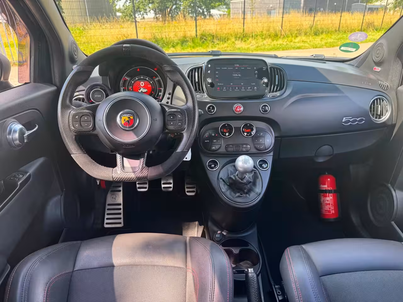 Abarth 695 1.4 T-Jet 180PK Competizione Carbon Sabelt Monza Beats