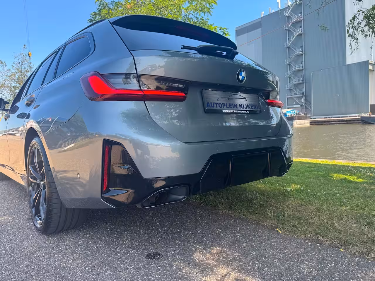 BMW 3-serie Touring 330i xDrive M Sport Laser Panodak Memory HuD VOL
