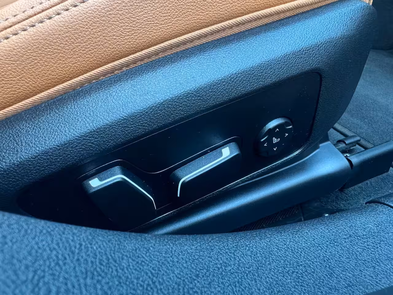 BMW 3-serie Touring 330i xDrive M Sport Laser Panodak Memory HuD VOL