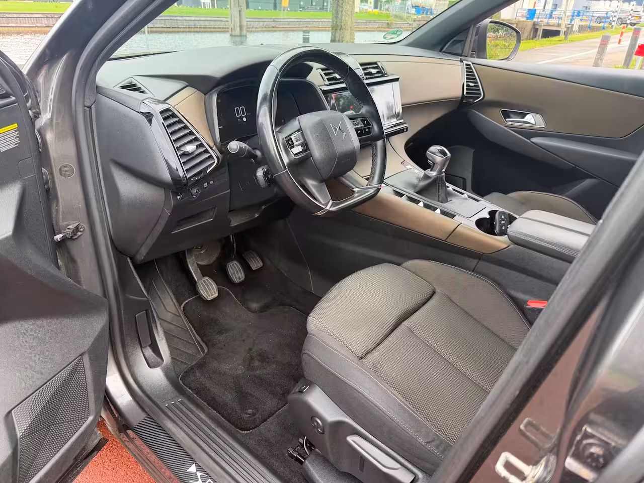 DS 7 Crossback 1.2 Turbo 130 Business NAP Trekhaak LED Keyless