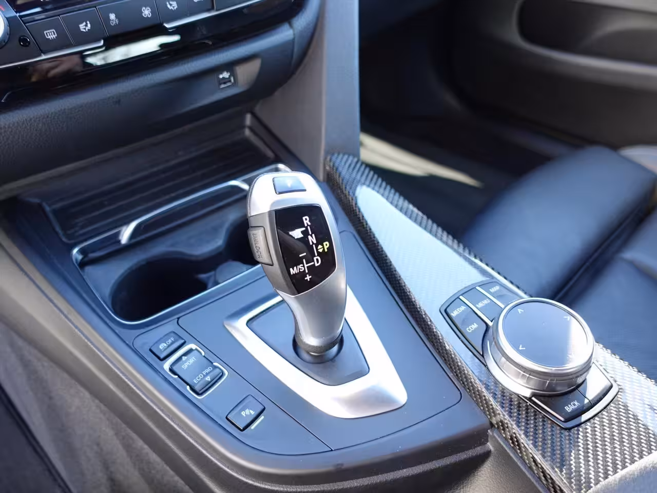 BMW 4-serie Gran Coupé (f36) 418i M Sport RIJKLAAR/CARBON/INDIVIDUAL/CAMERA/LED/STOELVERWARMING