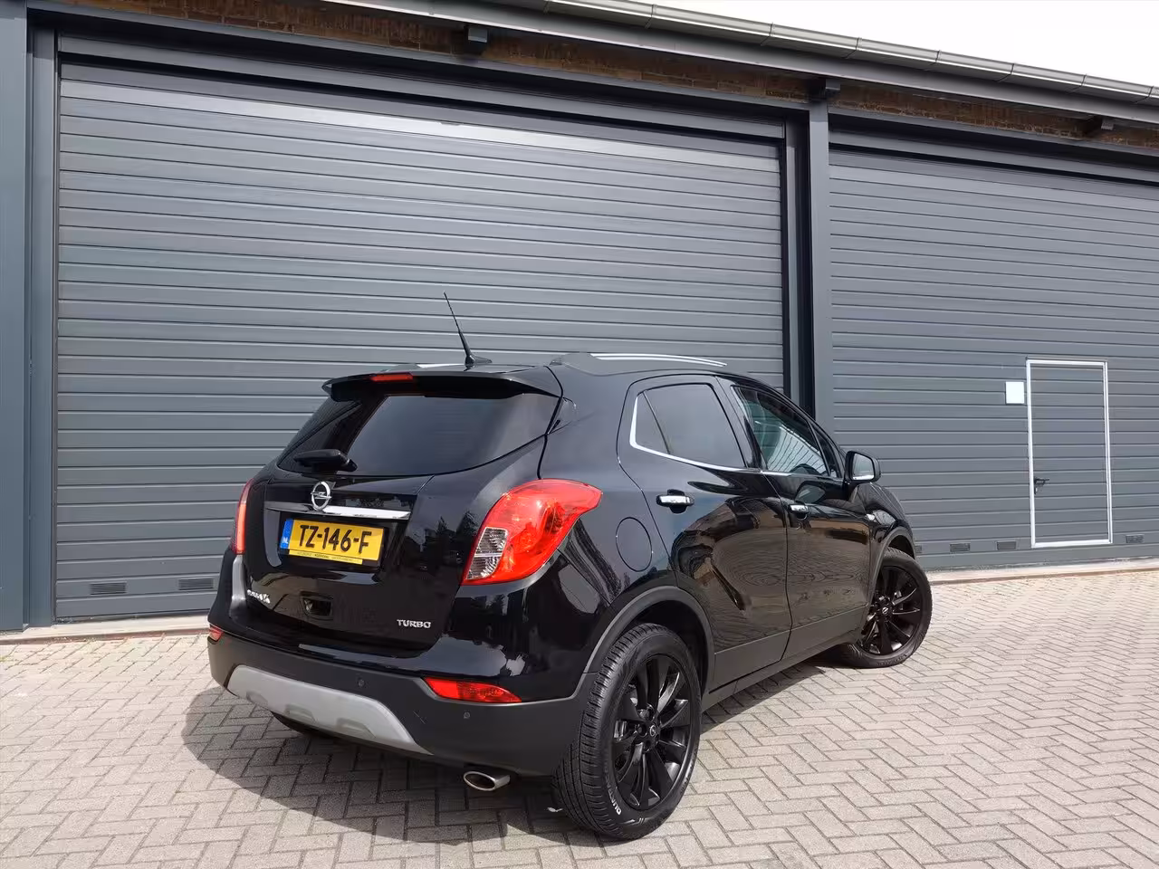 Opel Mokka X 1.4 Turbo 140pk Black Edition AUT RIJKLAAR/STUUR/STOEL VERWARMING/KEYLESS/SCHUIFKANTEL DAK