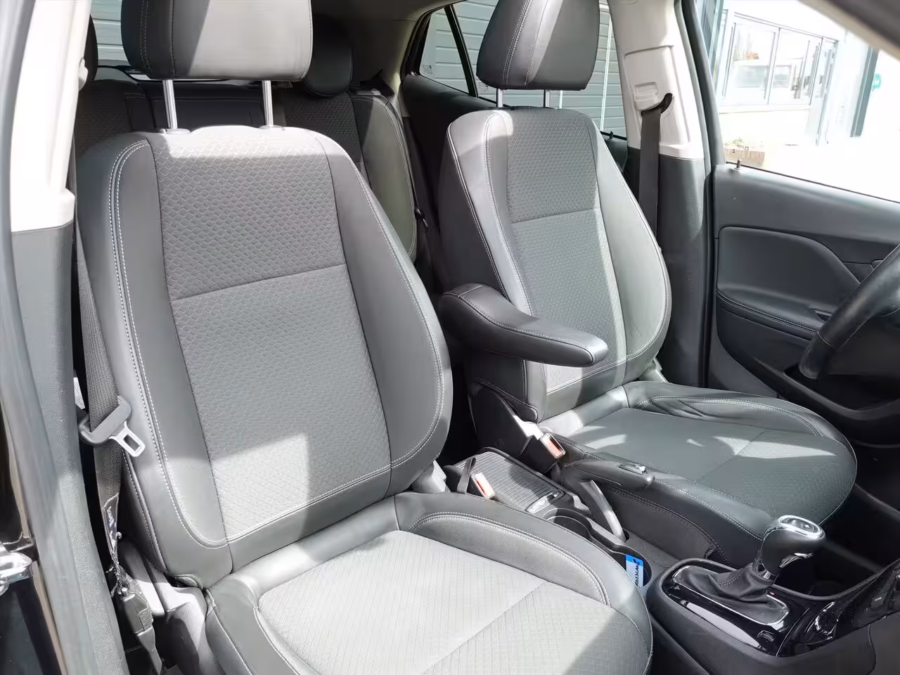 Opel Mokka X 1.4 Turbo 140pk Black Edition AUT RIJKLAAR/STUUR/STOEL VERWARMING/KEYLESS/SCHUIFKANTEL DAK
