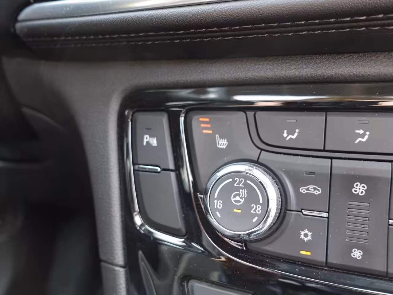 Opel Mokka X 1.4 Turbo 140pk Black Edition AUT RIJKLAAR/STUUR/STOEL VERWARMING/KEYLESS/SCHUIFKANTEL DAK