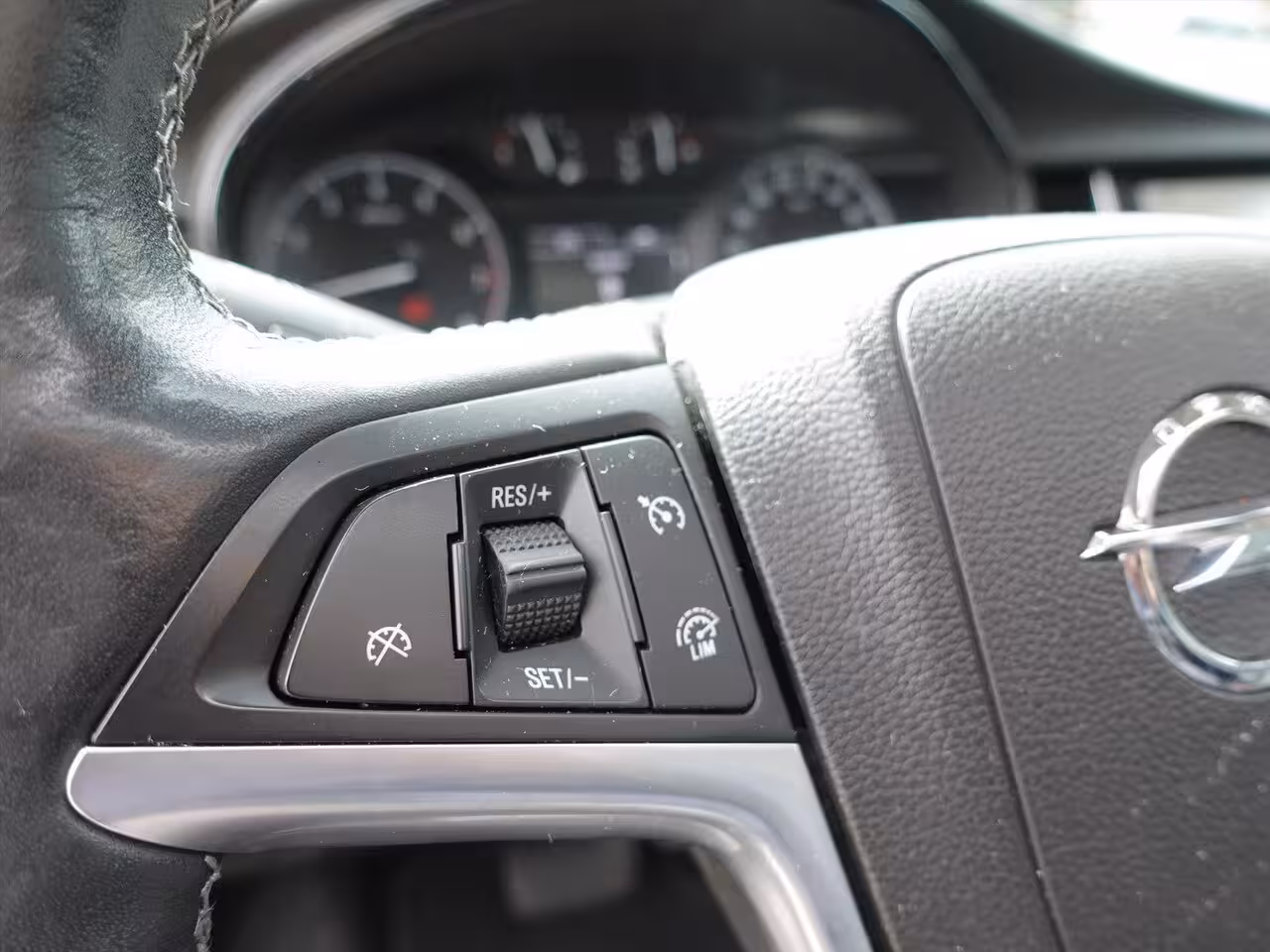 Opel Mokka X 1.4 Turbo 140pk Black Edition AUT RIJKLAAR/STUUR/STOEL VERWARMING/KEYLESS/SCHUIFKANTEL DAK