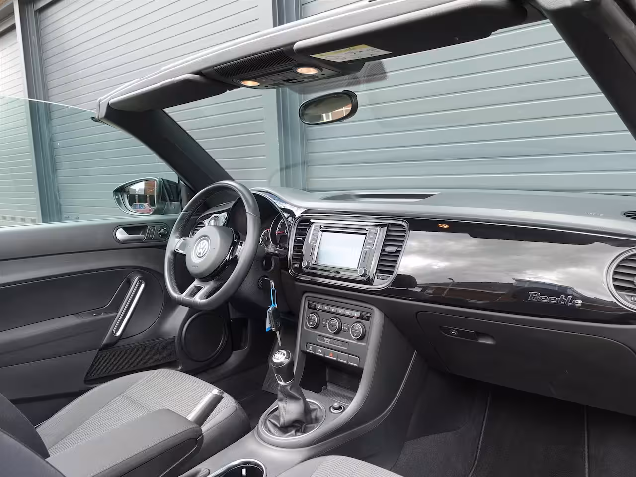 Volkswagen Beetle Cabriolet 1.2 TSI Design RIJKLAAR/STOELVERWARMING/CLIMA/PDC/NAVI/