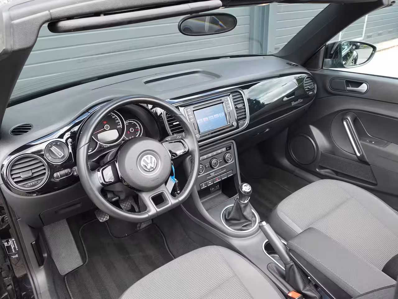 Volkswagen Beetle Cabriolet 1.2 TSI Design RIJKLAAR/STOELVERWARMING/CLIMA/PDC/NAVI/