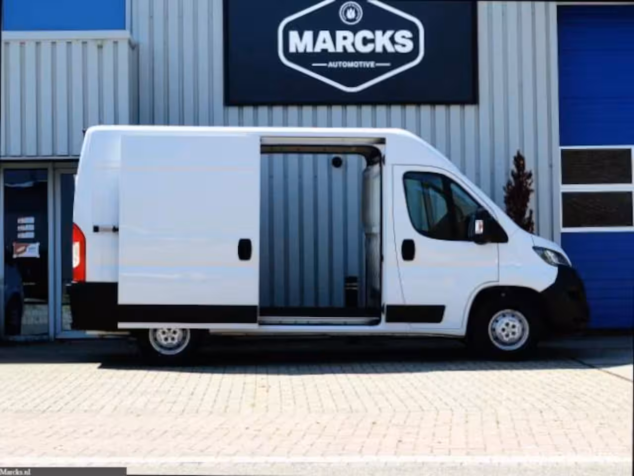 Peugeot Boxer Bestel 333 2.2 BlueHDi 120 L2H2 2x SCHUIFDEUR