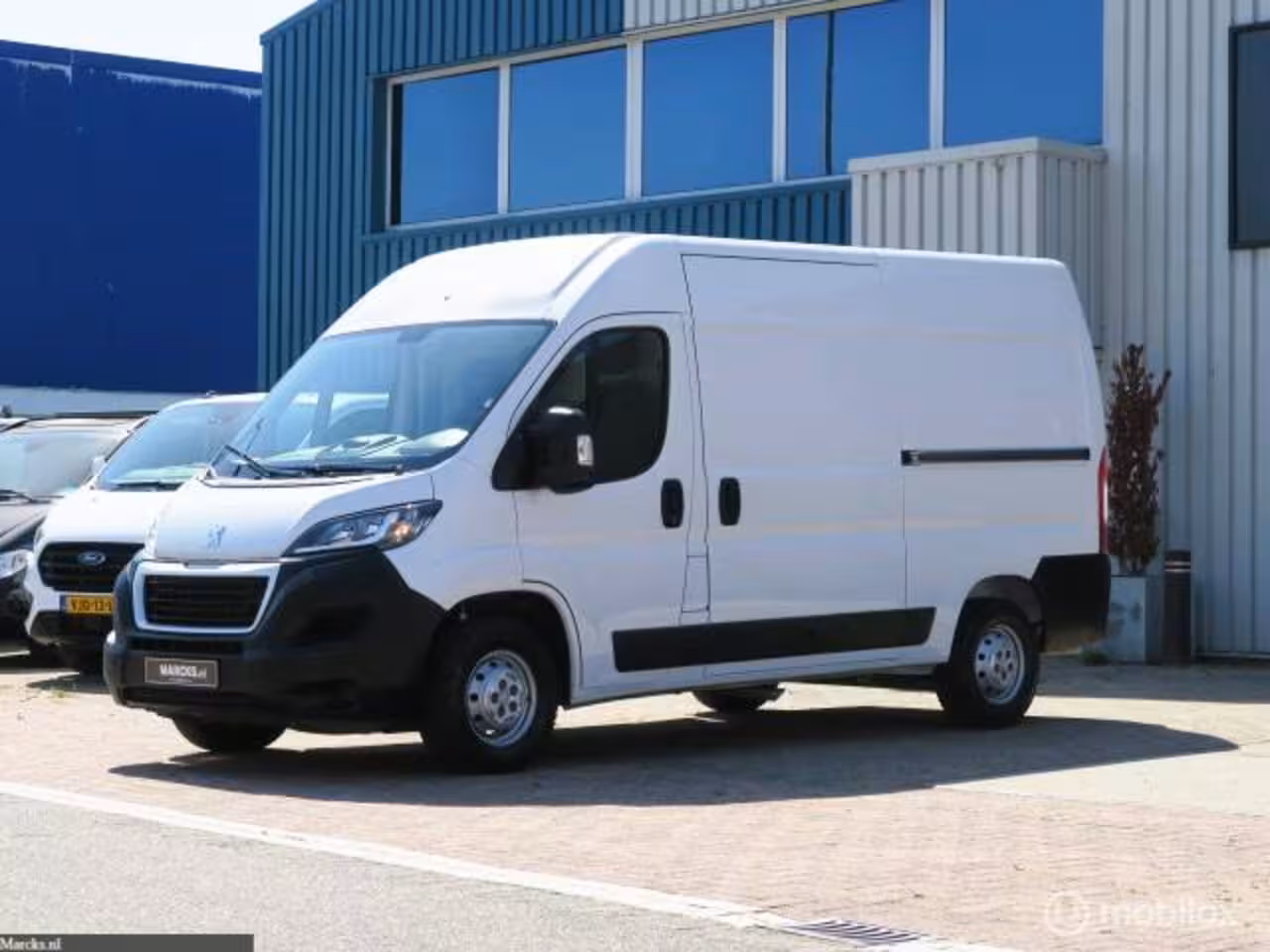 Peugeot Boxer Bestel 333 2.2 BlueHDi 120 L2H2 2x SCHUIFDEUR