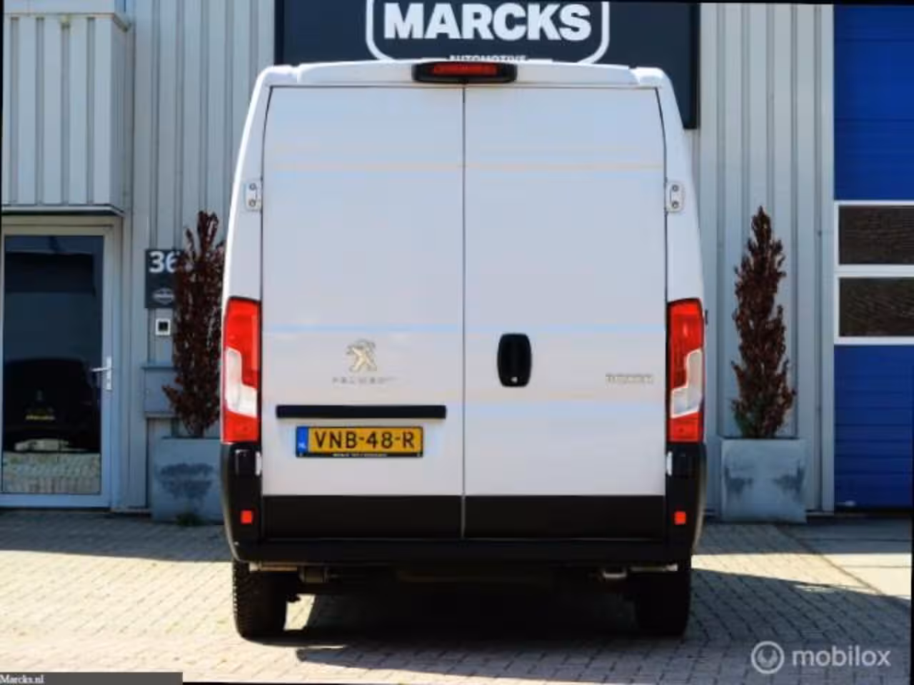 Peugeot Boxer Bestel 333 2.2 BlueHDi 120 L2H2 2x SCHUIFDEUR